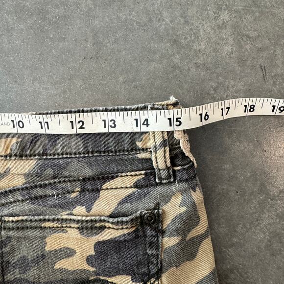 Vintage Y2K Army Mudd Camoflauge Floral Fringe Graphic Shorts Cropped 7 Lace 29 - Picture 4 of 5